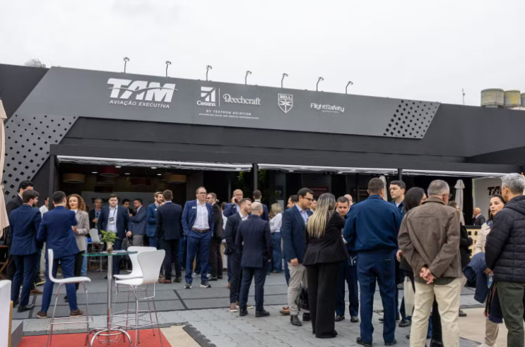 TAM Aviação Executiva registra venda recorde de nove aeronaves na Labace 2025